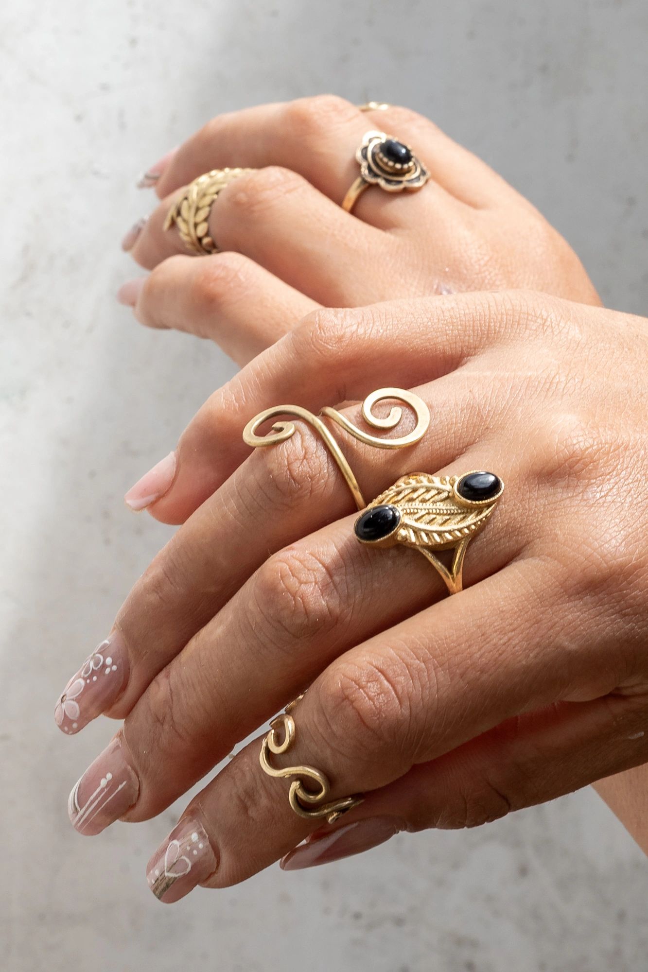 Anillos artesanales de oro – joyería de Minca Colombia